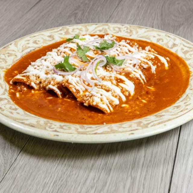 CHICKEN ENCHILADAS (GREEN, RED OR MOLE).