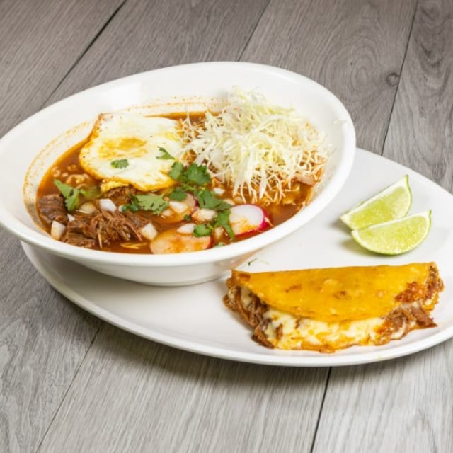BEEF BIRRIA RAMEN COMBO.